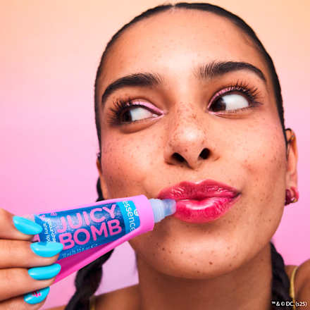 Lipgloss Superman Juicy Bomb essence