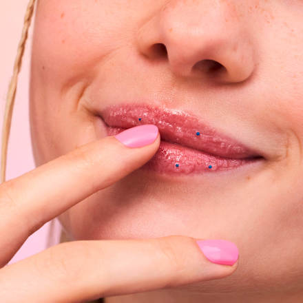 Lippenpflege Superman Lip Scrub essence