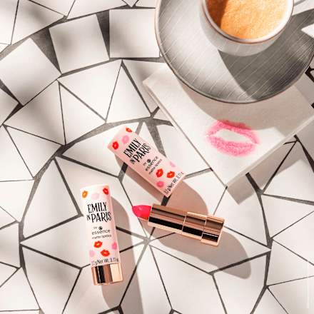 Lippenstift Emily In Paris 01 Merci, Chérie! essence