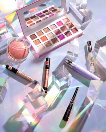 Cheek Lover Oil-Infused Rouge - Nr. 010 Blooming Hibiscus CATRICE