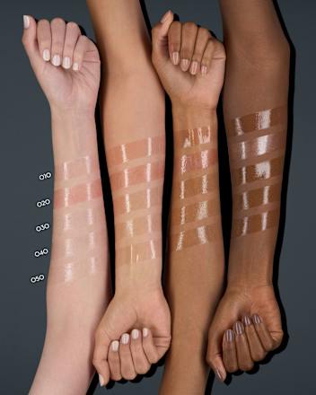 Lipgloss Volumizing Extreme Lip Booster 010 Hot Plumper CATRICE