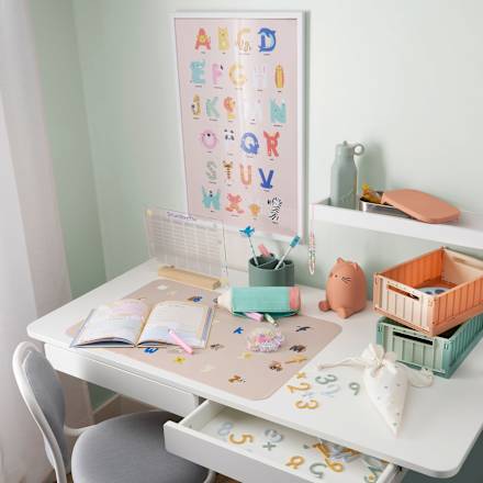 Schreibtischunterlage mit Alphabet, creme (65x42 cm) LIEWOOD