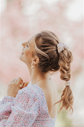 Haargummis breit Langhaarmädchen