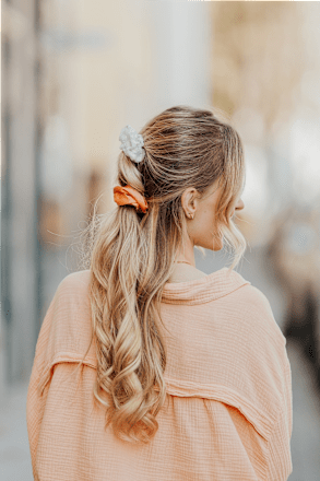 Scrunchies Spitze, weiß/koralle Langhaarmädchen