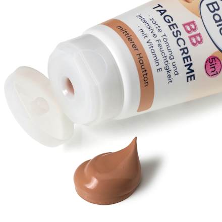 denní BB krém 5 v 1 SPF15, středně tmavý tón pleti Balea