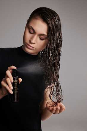 Spray do włosów kręconych Diamond Glass NEQI