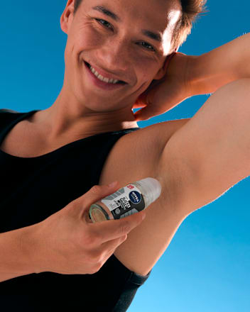 Antiperspirant roll-on Black & White Invisible Original NIVEA MEN