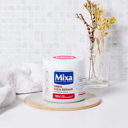 Telový krém Urea Cica Repair+ Mixa