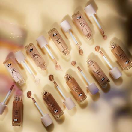 rozjasňující fluid Soft Glam Filter 080 Tan - Deep CATRICE