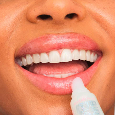 lesk na rty Birthday Bomb 01 Cake My Day essence