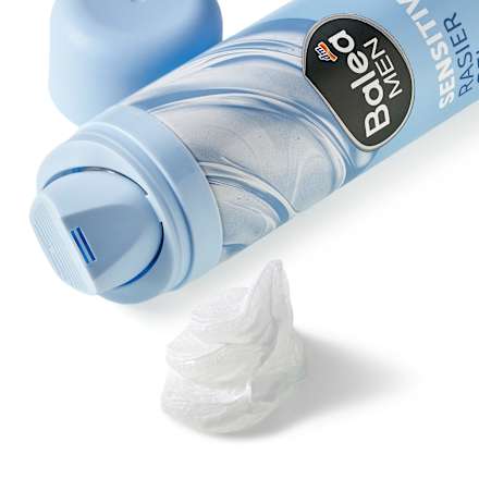 Gel za britje SENSITIVE z aloe vero Balea MEN