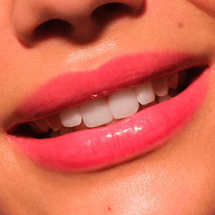 balzám na rty Butter Drippin' Glossy 050 Cherry Delicious CATRICE