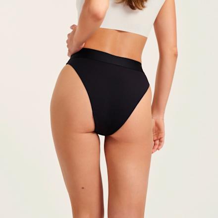 Periodenslip Seamless Cheeky Schwarz, Gr. 50-52 ooia