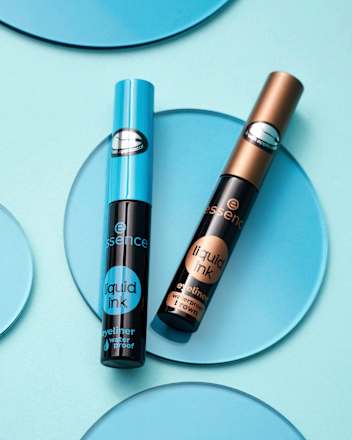 Wodoodporny eyeliner Liquid Ink Brown 02 essence