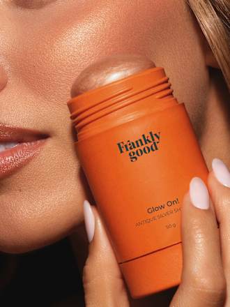 Glow On! highlighter u stiku za tijelo i lice – Antique Silver Shimmer Frankly good