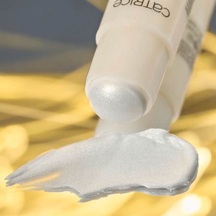 Highlighter Stick Glass Like 010 Keep It Glassy CATRICE