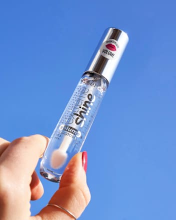 Błyszczyk do ust Extreme Shine Volume Lipgloss 01 Crystal Clear essence