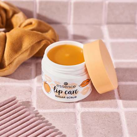 lip care SUGAR SCRUB essence