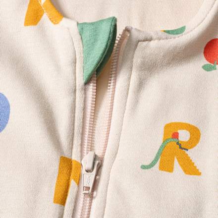 Schlafsack mit Beinen 2 TOG mit Buchstaben-Muster, beige, 100 cm ALANA