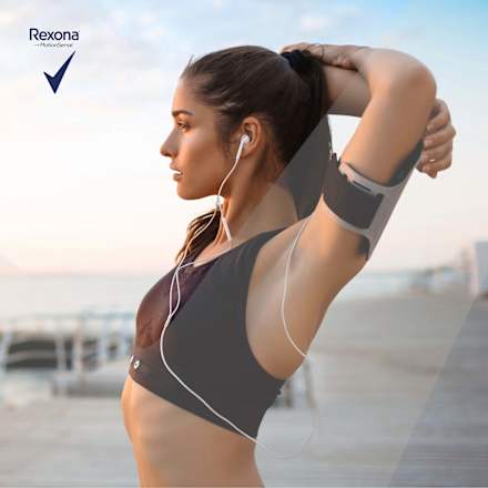 antiperspirant sprej Sexy Bouquet Rexona