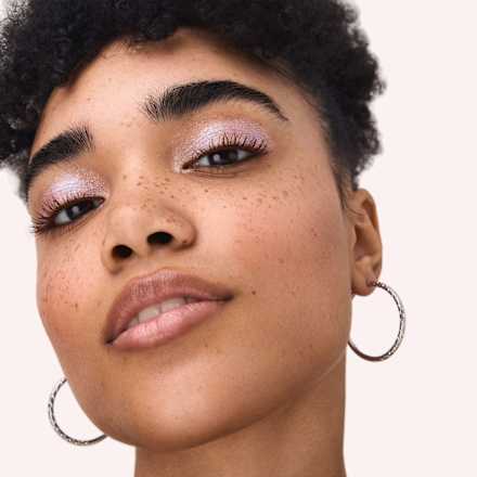 oční stíny v tužce Drunk'n Diamonds 010 Lavender Jelly Haze CATRICE