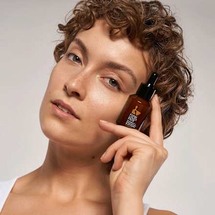 Serum Glow Vitamin C + Bio-Sanddorn Farm Loves Face
