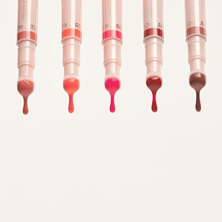 Olej na pery Colour Cushion - 020  Gloss Angeles CATRICE