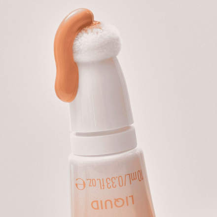 Folyékony korrektor, Under Eye Brightener - Nr. 020 Warm Nude CATRICE
