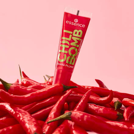 Lesk na rty Chili Bomb Shiny 01 Jahodová Salsa esence