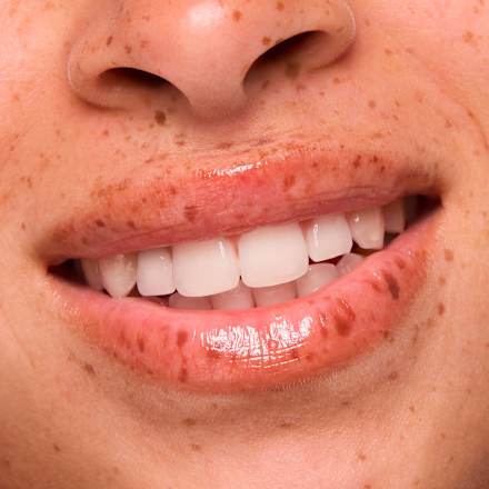 balzám na rty JUICY BOMB 06 Wake Me Up Before You Coco essence