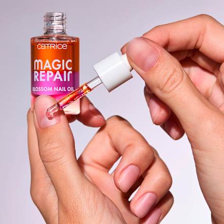 Olejek do paznokci Magic Repair Blossom Nail Oil CATRICE
