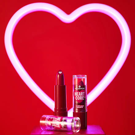 Balsam do ust Heart Core Fruity Lip Balm 05 Bold Blackberry essence