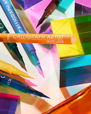 Eyeliner matowy Calligraph Artist Matte Liner 020 Ocean Flirt CATRICE