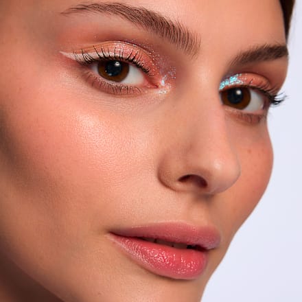 Eyeliner matowy Calligraph Artist Matte Liner 070 Snow White CATRICE