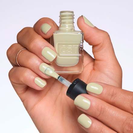 Lakier do paznokci Gel Affair Nail Lacquer 032 Drunk On Pistachio CATRICE