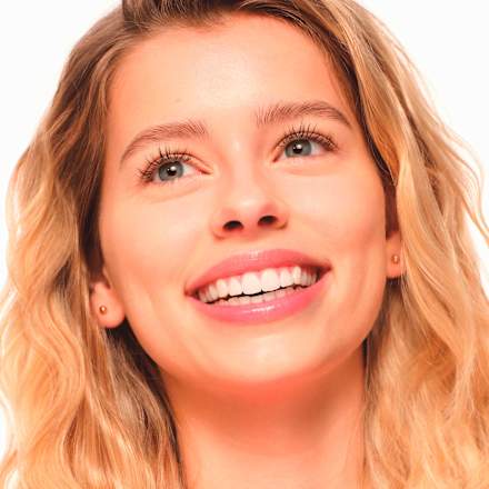 Mascara Lash Without Limits Extreme Lengthening & Volume 03 Black Waterproof essence