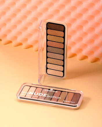the NUDE edition eyeshadow palette 10 essence