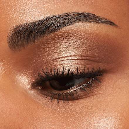 the NUDE edition eyeshadow palette 10 essence