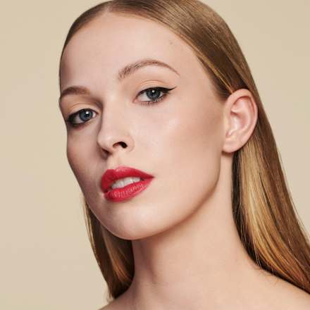 pero na oční linky 24h 010 Ultra Black CATRICE