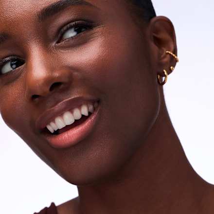 Róż do policzków w sztyfcie Blushin' Charm Multi Stick 050 Radiant Honey CATRICE