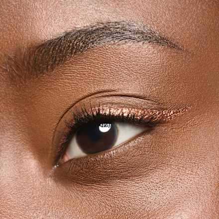 Eyeliner Liquid Colour It! Metallic 01 Burnished Bronze essence