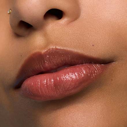 Lippenbalsam Glossy Butter Juicy Bomb 05 Choco Lot To Handle essence