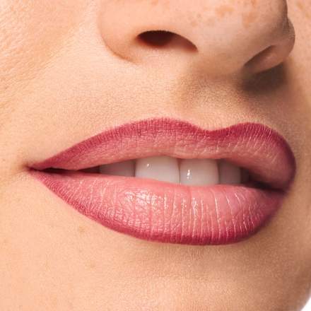 Молив за устни 8h Matte Comfort 19 Burgundy Bestie essence