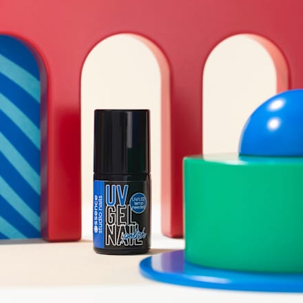 UV Gel Nagellack Studio Nails 14 Electric Blue  essence