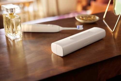 elektrický zubní kartáček 6100 HX7400/02 bílý Philips Sonicare