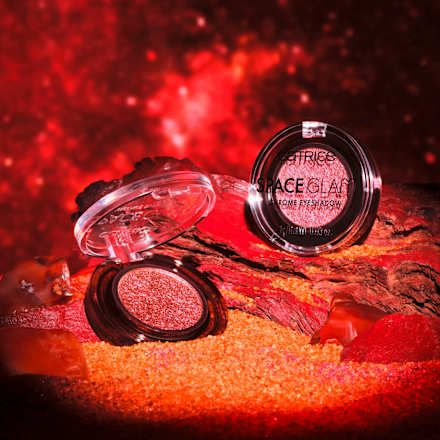 Cień do powiek Space Glam Chrome Eyeshadow 050 Cosmic Coral CATRICE