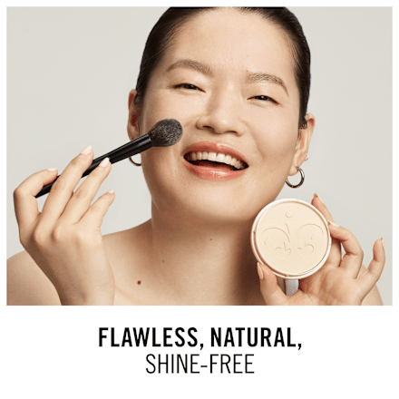 PUDER STAY MATTE 002  RIMMEL LONDON