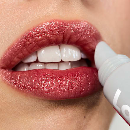 Tónovací balzam na pery Glowy Lips Berry SPF 30  Labello