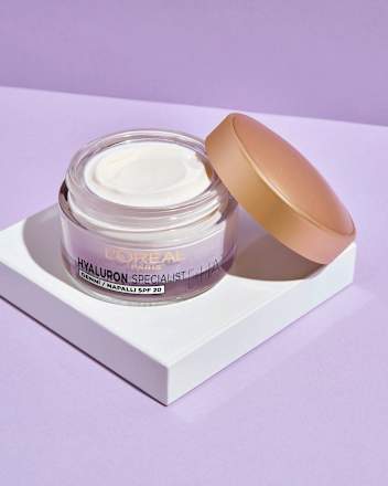Hyaluron Specialist denní krém vyplňující SPF20 L'ORÉAL PARiS