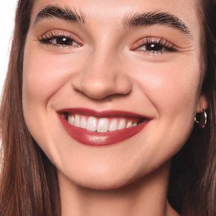 Pomadka do ust Satin Glow 06 Deja-brew essence